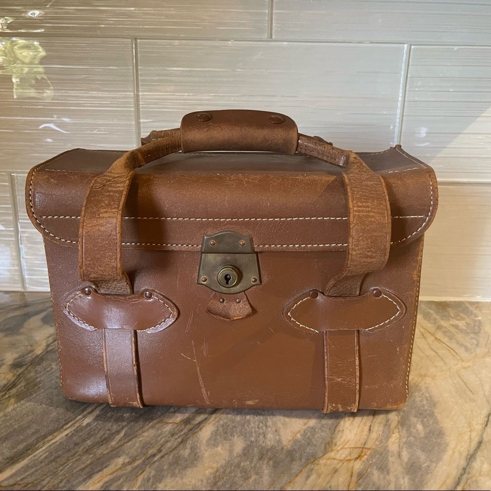 Vintage Fudo leather camera (?) padlock bag